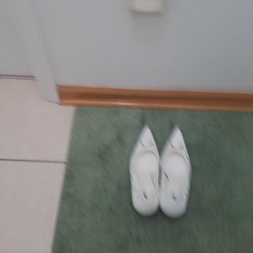 Pumps - Picture 3 of 4